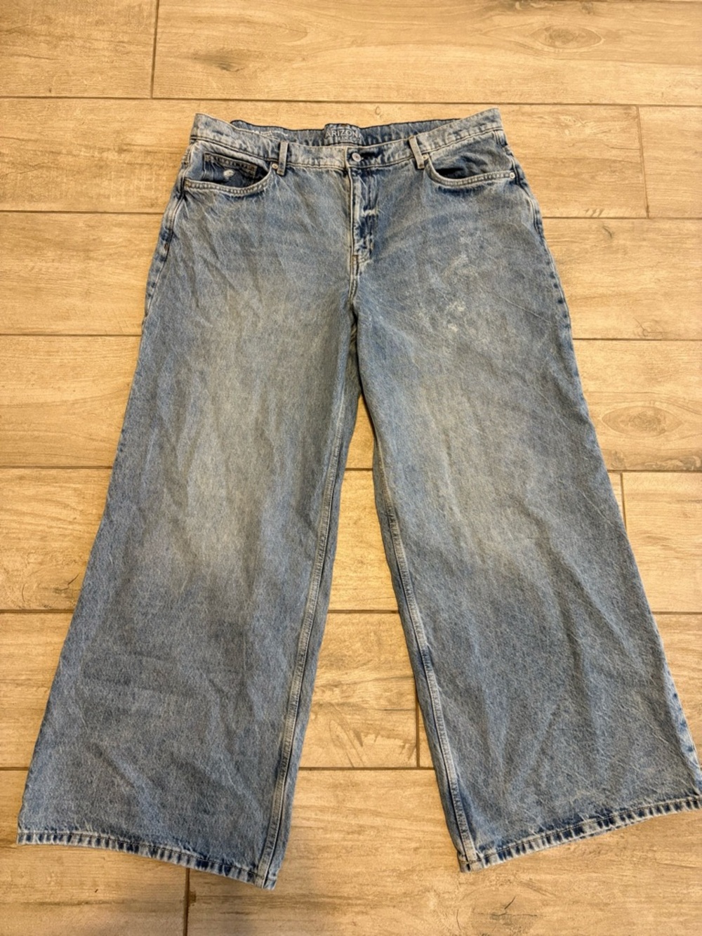 Arizona Jean Company Wide-Leg Light Wash Jeans